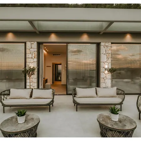 Villa Roca - An Elevated Escape Of Elegance, Overlooking The Ionian Mpenitses